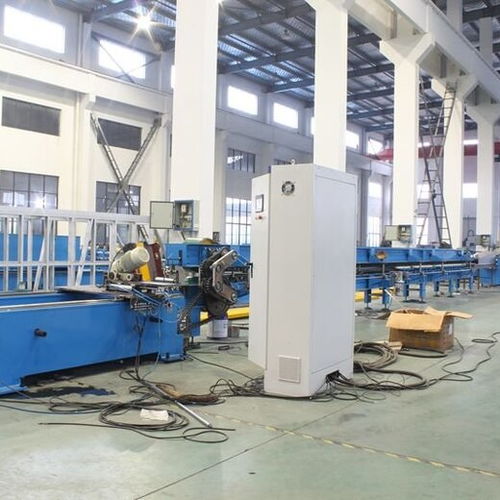 可靠久進五金機械廠 硬質快速卷簾門與成型機的卓越制造，讓五金鋼材應用更安心